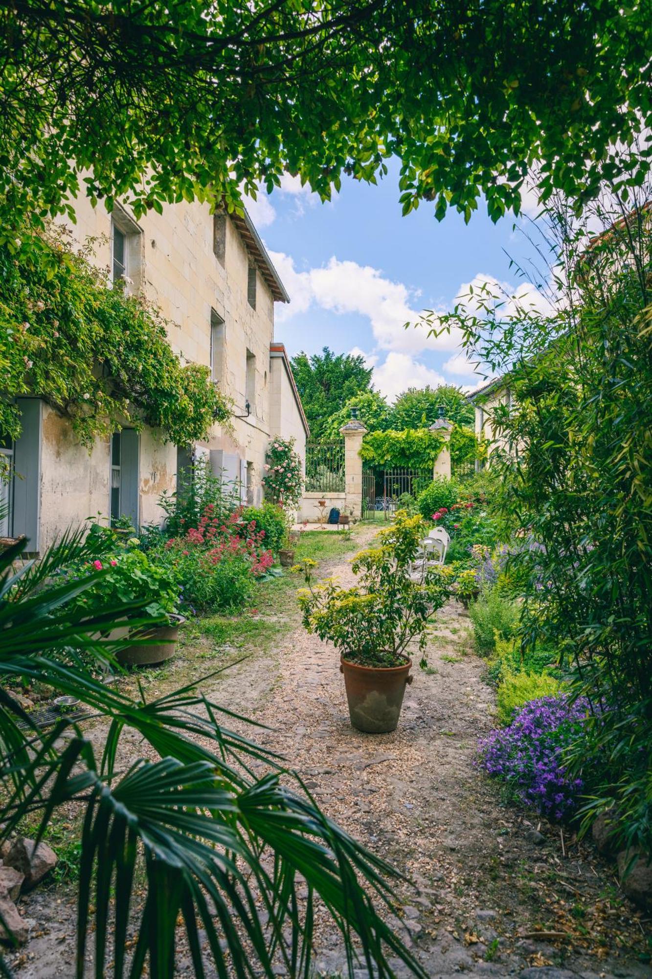 Le Prieure Sainte Croix Hotel Loudun Luaran gambar