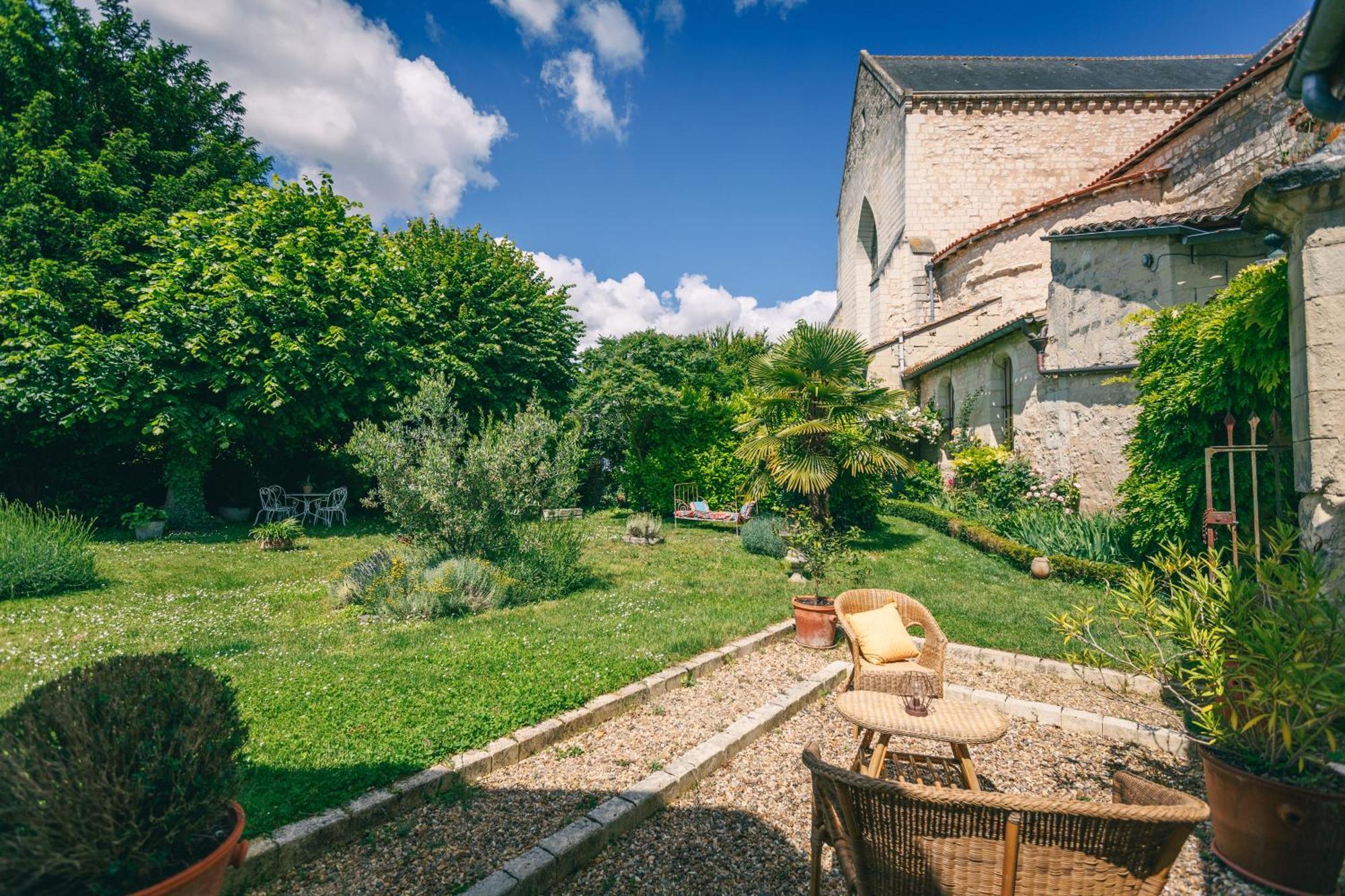 Le Prieure Sainte Croix Hotel Loudun Luaran gambar