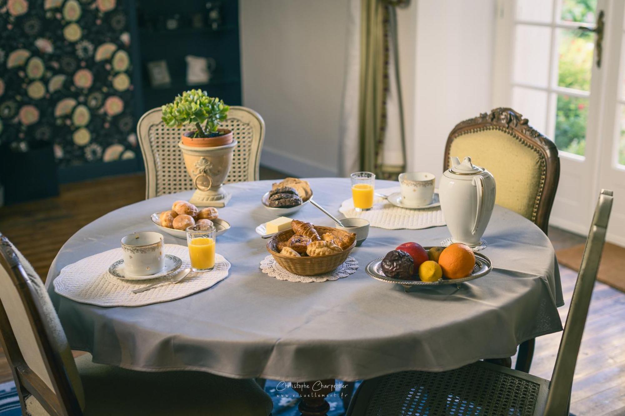 Le Prieure Sainte Croix Hotel Loudun Luaran gambar